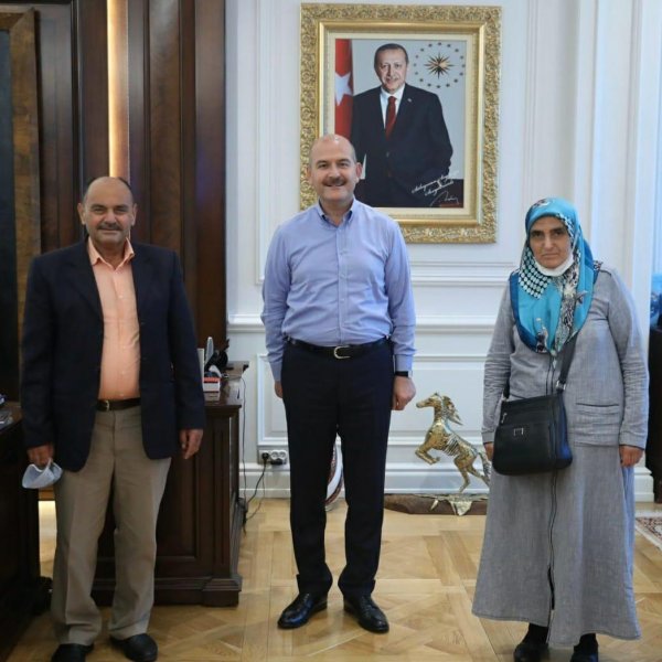 İçişleri Bakanı Soylu, şehit aileleriyle görüştü