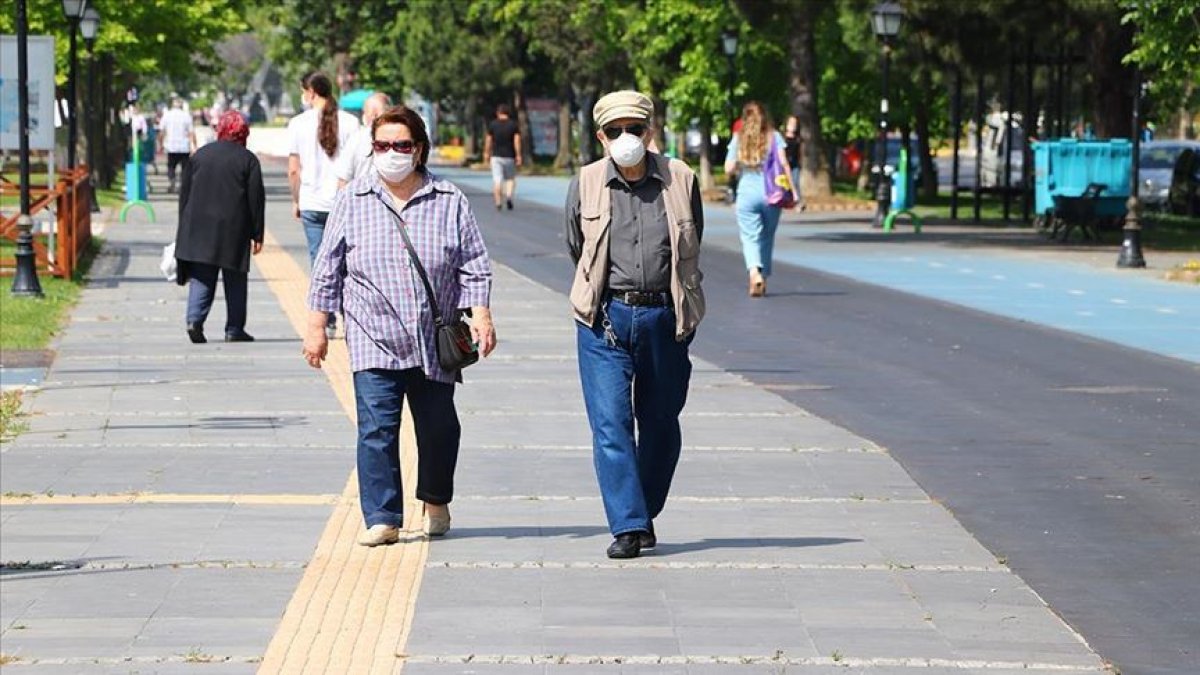 8 ilde daha 65 yaş ve üzerine yasak getirildi