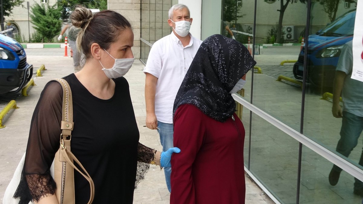 Samsun'da eltisini bıçakla ağır yaralayan kadın adliyeye sevk edildi