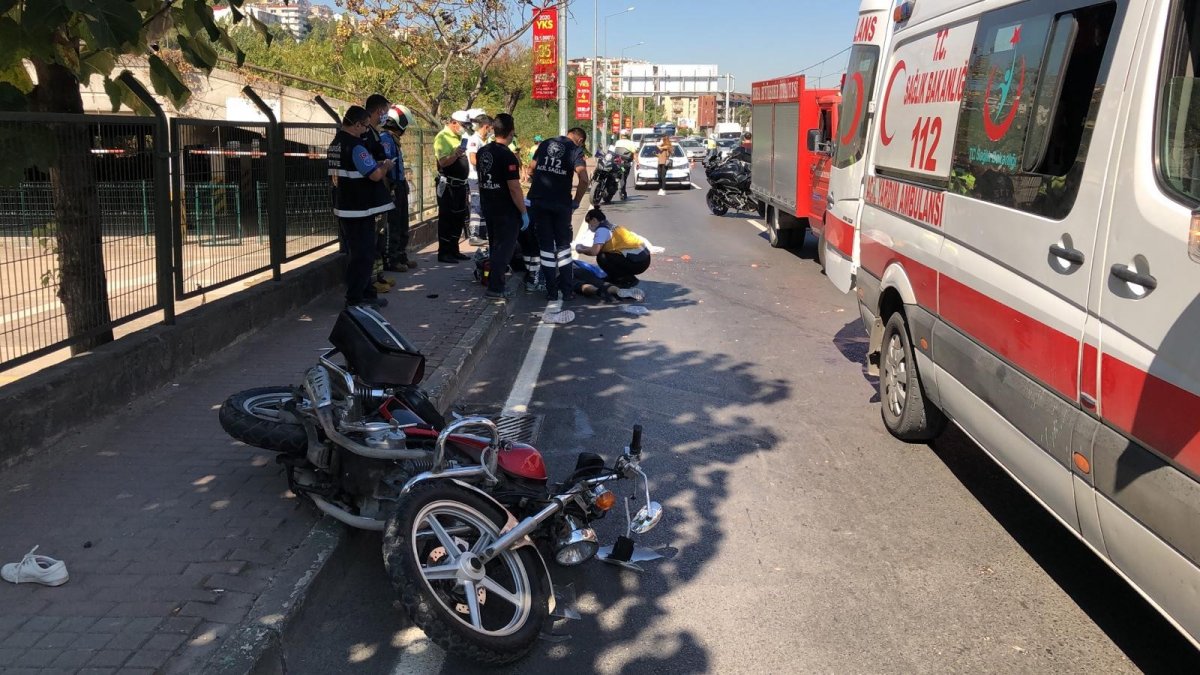 Bursa'da kamyonetin çarptığı motosiklette 2 kişi öldü