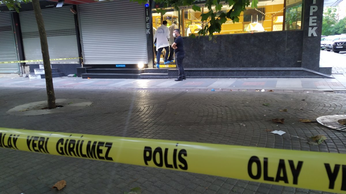 Güngören'de kuyumcudan 10 kilo altın çalındı