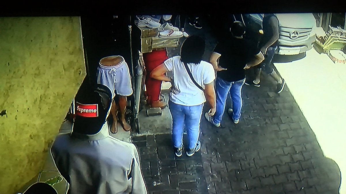 Kağıthane'de yolcu minibüsü bebek arabasına çarptı