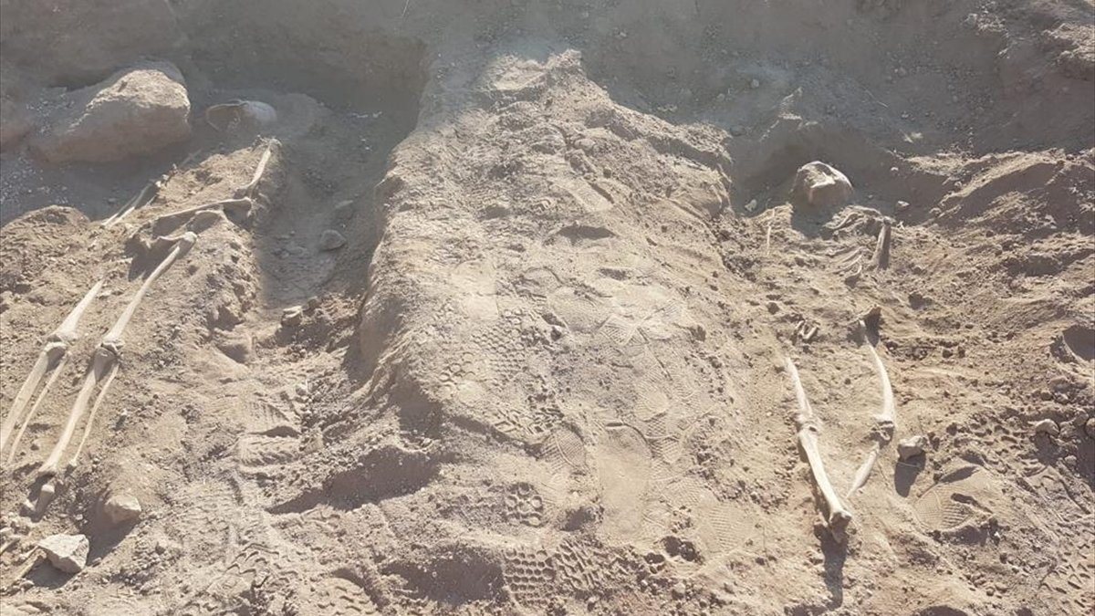Diyarbakır’da hafriyat temizliği sırasında 3 insan iskeleti bulundu