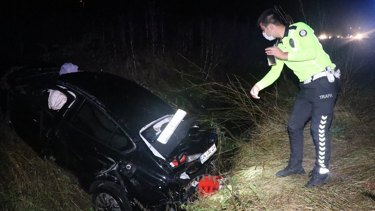 Bolu'da taklalar atan aracın sürücüsü yaralı kurtuldu
