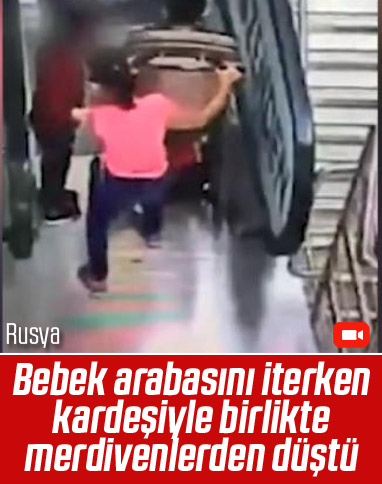 Rusya'da bir çocuk, kardeşinin olduğu arabayla merdivenden düştü