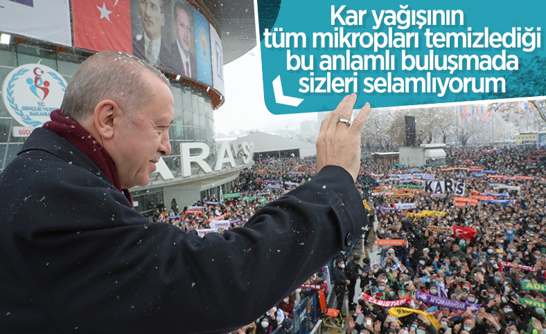 Cumhurbaşkanı Erdoğan, kongre öncesi kendisini bekleyenleri selamladı
