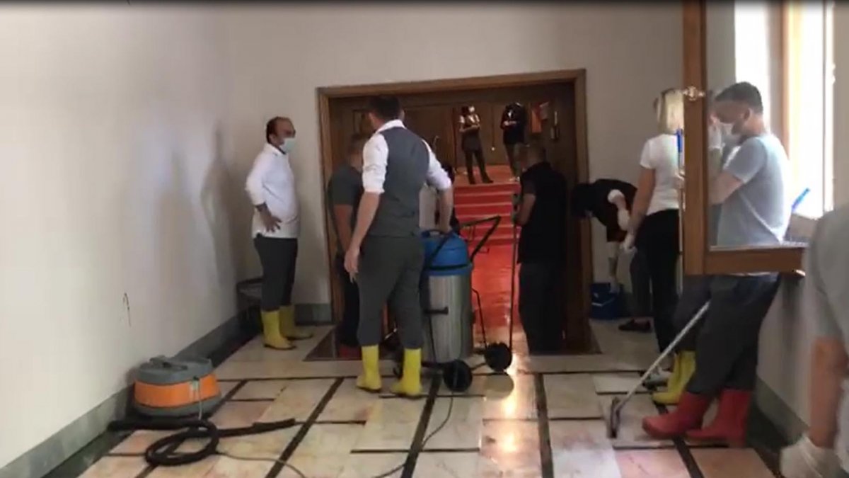 TBMM’yi su bastı