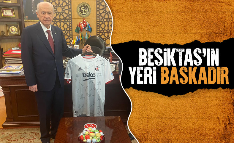 Devlet Bahçeli'ye imzalı Beşiktaş forması hediye edildi