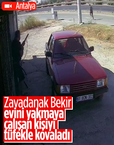 Antalya'da 'Zavadanak Bekir', evini yakmaya çalışan kişiyi tüfekle kovaladı