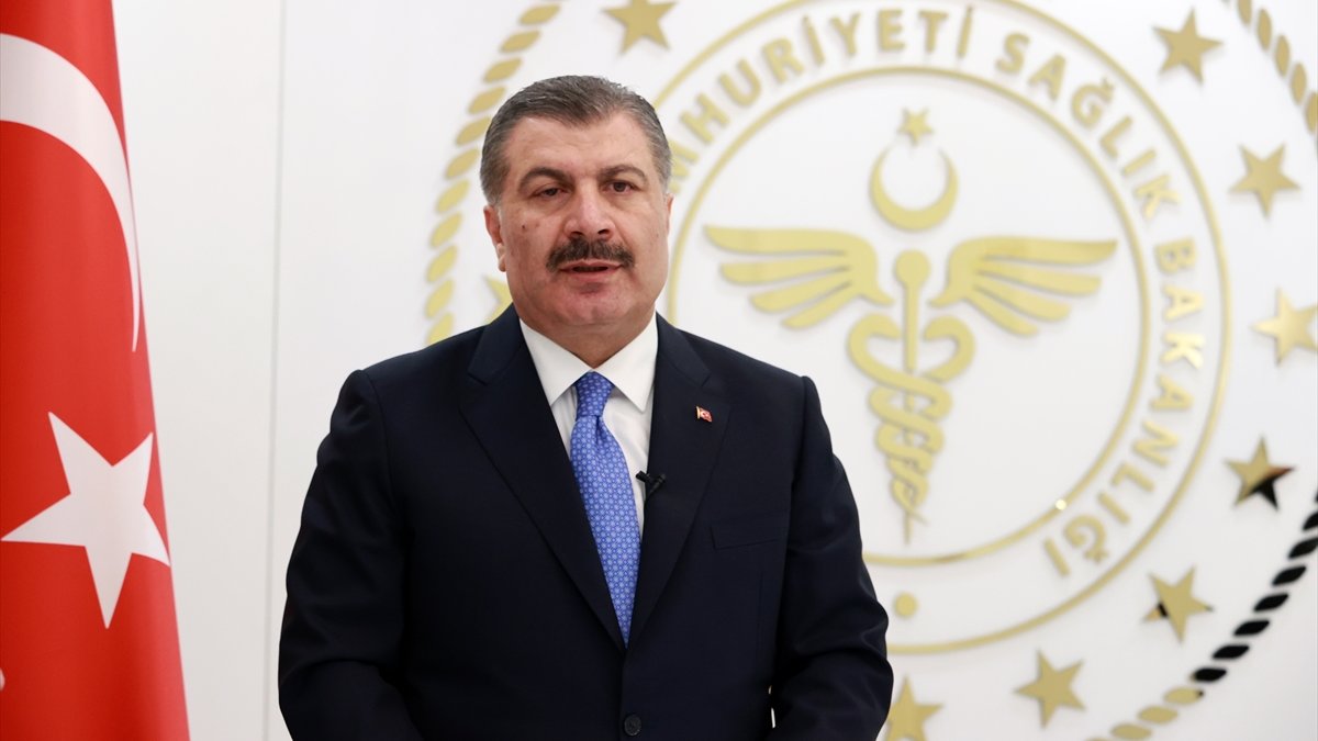 Fahrettin Koca: Kısıtlamalara mecbur kalacağımız bir seyir şu an için yok