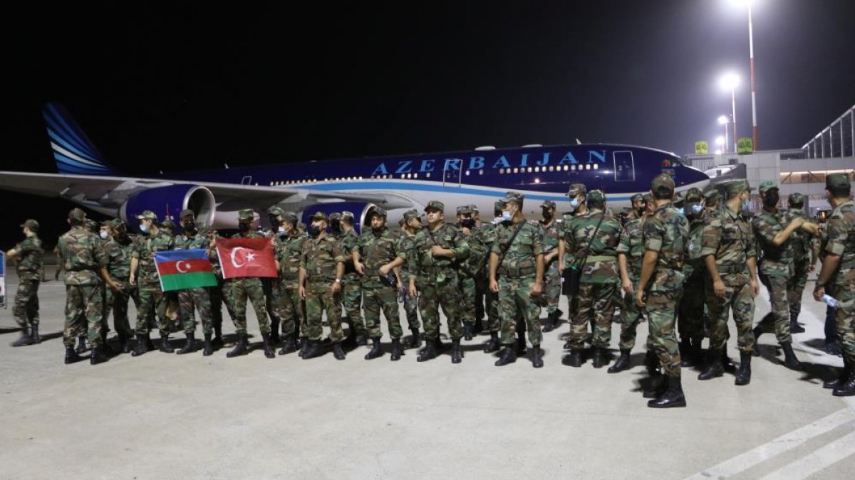 Azerbaycan'dan 200 kişilik ekip Muğla'ya geldi