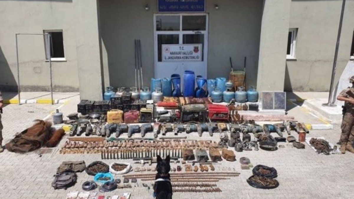 Hakkari Yüksekova'da 3 sığınak ele geçirildi