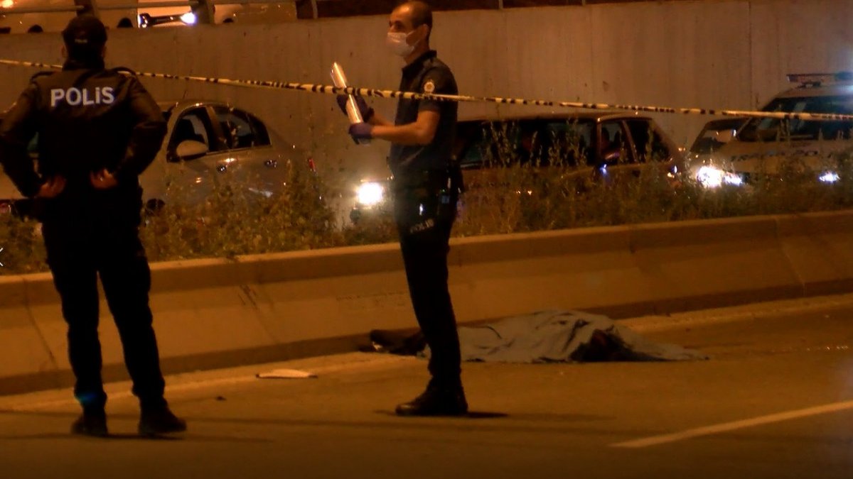 Ankara'da iki otomobilin çarptığı sürücü öldü