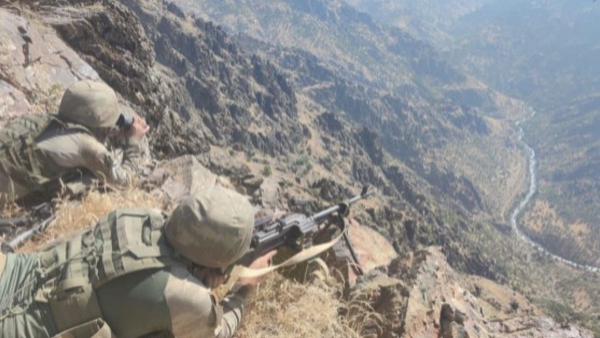 Mehmetçik, hudut emniyet faaliyetlerine aralıksız devam ediyor