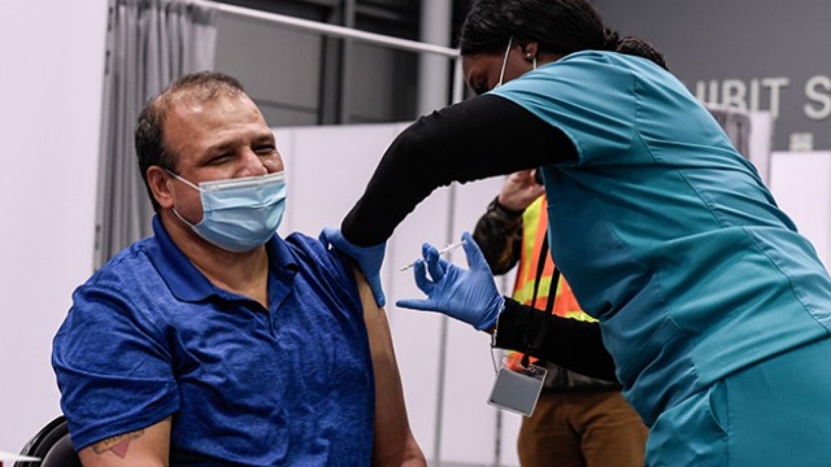 ABD'de bir hastane zinciri aşı olmayan 175 çalışanını işten çıkardı