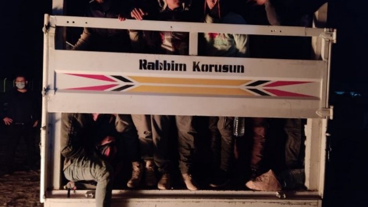 Bitlis’te göçmen kaçakçılığı yapan 6 kişi yakalandı