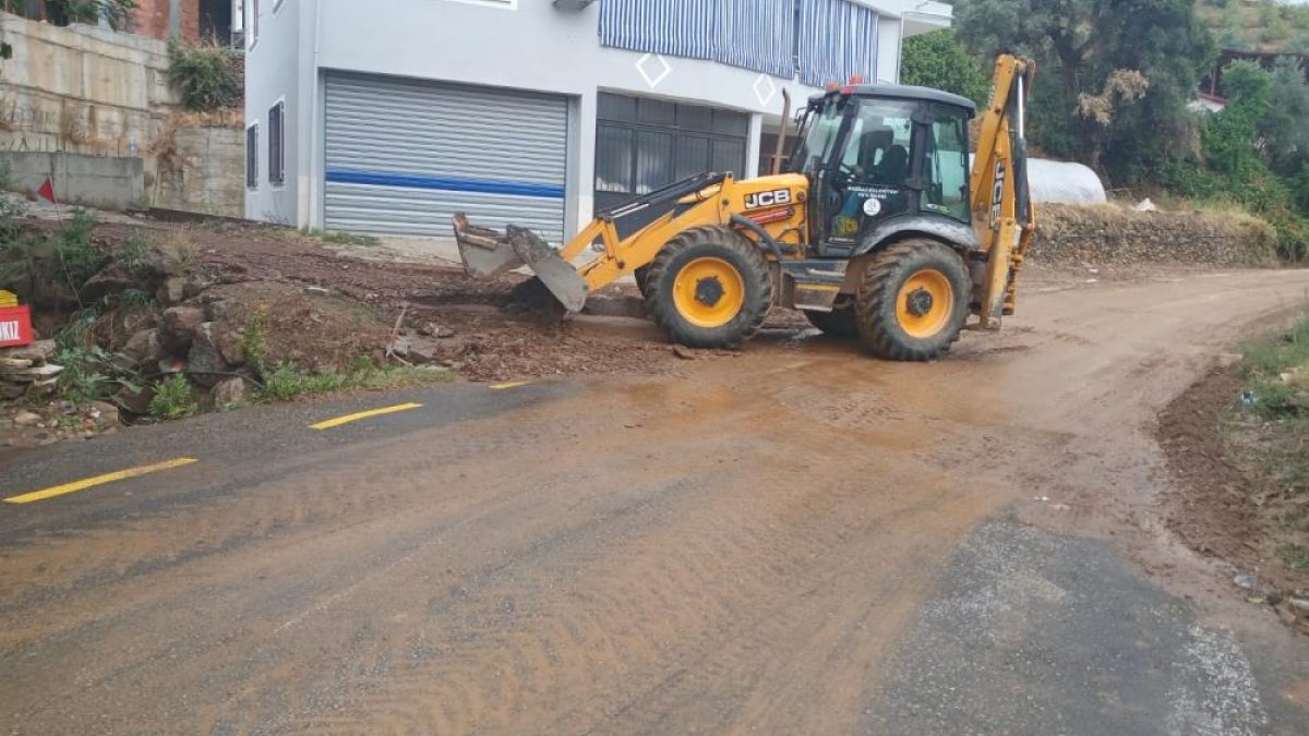 Aydın'da afetten etkilenen bölgelere acil müdahale yapıldı
