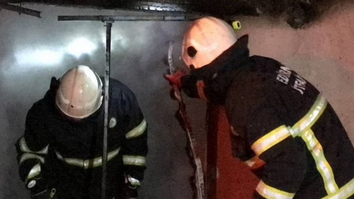 Edirne'de yangın: Güvercinler kafesten çıkarılıp salındı