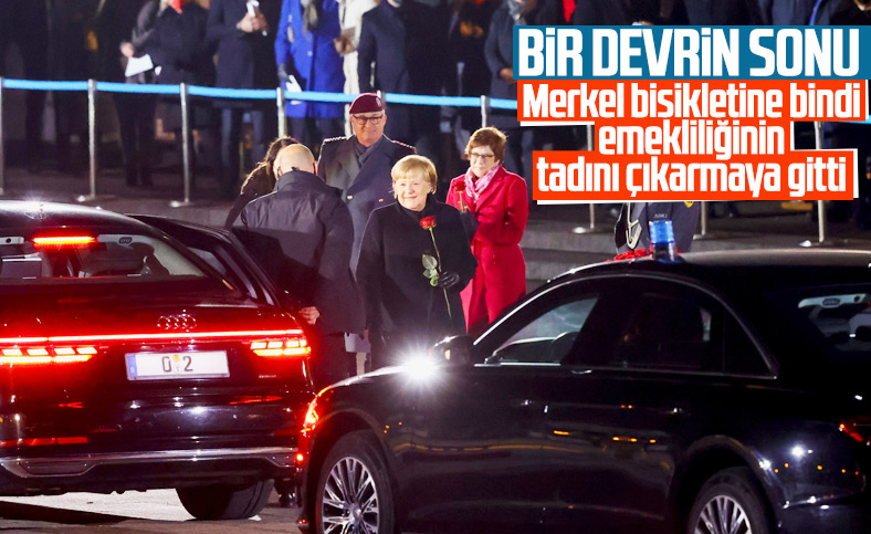 Angela Merkel'e askeri tören ile veda edildi