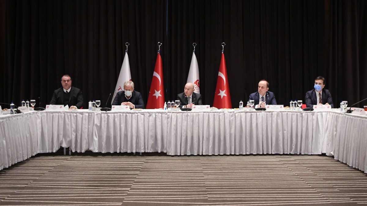 TFF ile Kulüpler Birliği, yasa dışı maç yayınlarına karşı toplandı