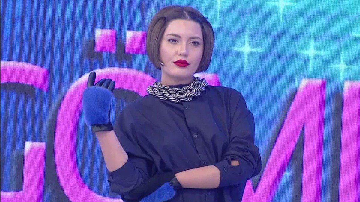 Bahar Candan pembe bikinisiyle poz verdi! 'Evlenince sileceğim..'