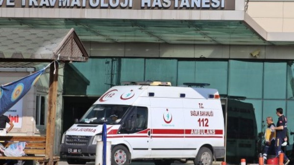Diyarbakır'da pamuk tarlasında çalışan 10'u çocuk 20 işçi zehirlendi