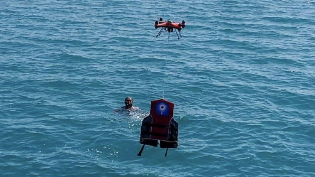 Antalya'da boğulma tehlikesi geçirene 'cankurtaran dron' ile müdahale edilecek