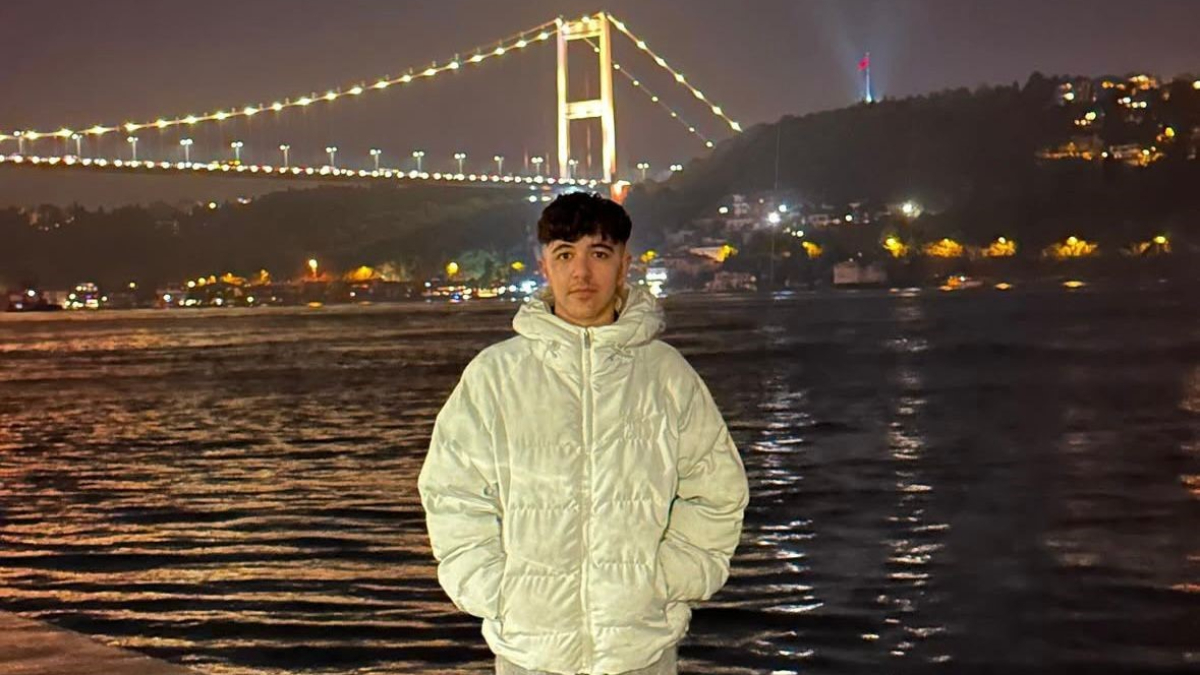 İstanbul’da gölete giren 19 yaşındaki genç boğuldu İstanbul’da gölete giren 19 yaşındaki genç boğuldu