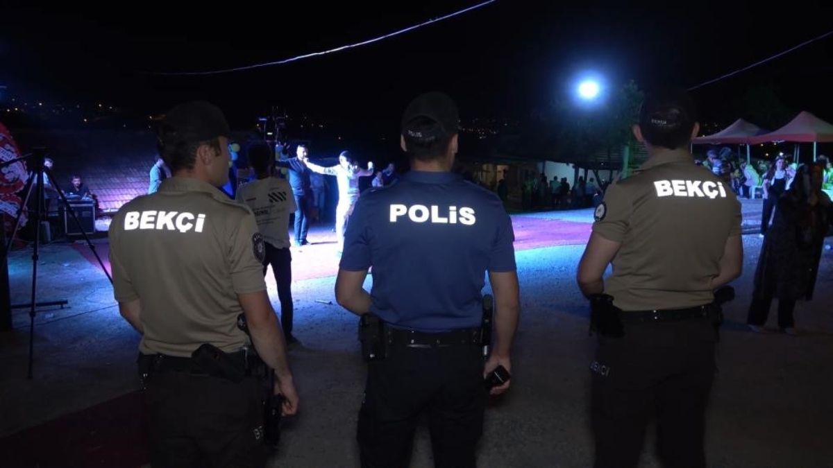 Kırıkkale’de düğün ve eğlence organizasyonlarında taahhütname zorunluluğuna uymayanlara ceza yağdı Kırıkkale’de düğün ve eğlence organizasyonlarında taahhütname zorunluluğuna uymayanlara ceza yağdı