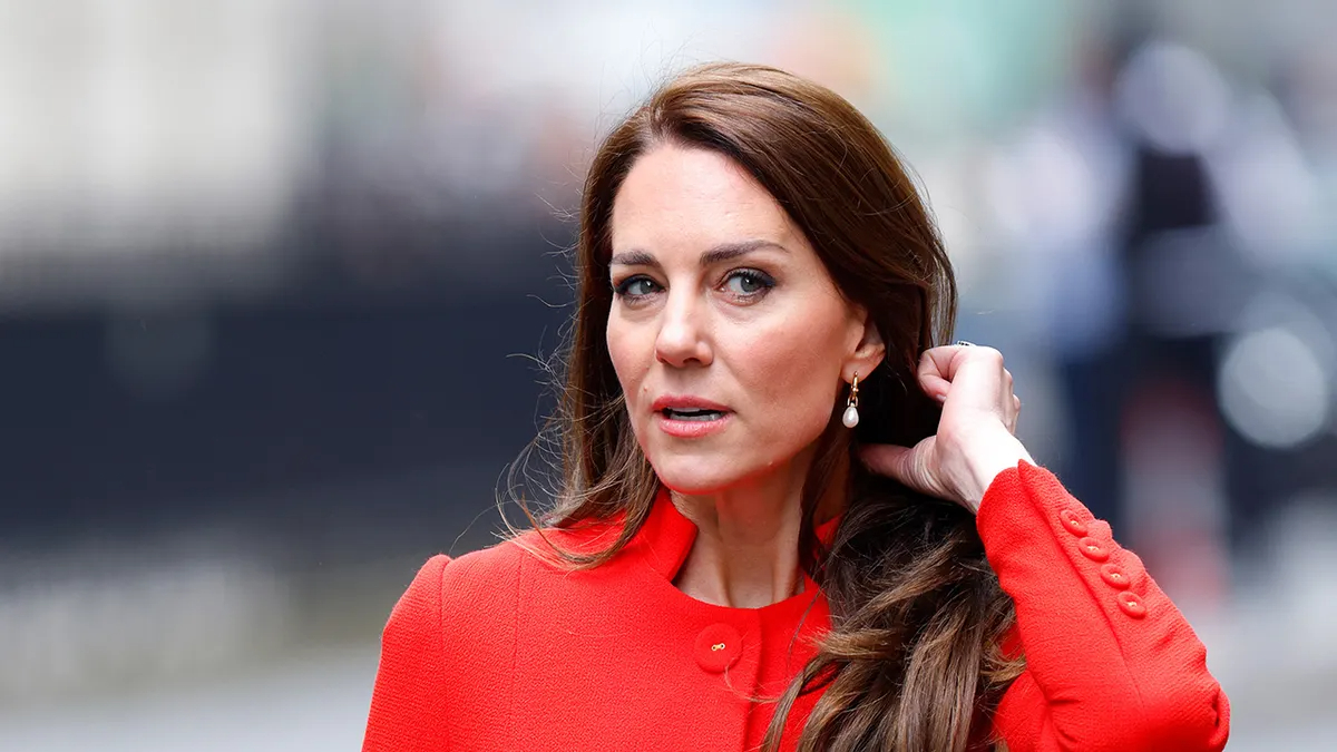 Kate Middleton’ın 15 yıllık asistanı görevinden ayrıldı Kate Middleton’ın 15 yıllık asistanı görevinden ayrıldı