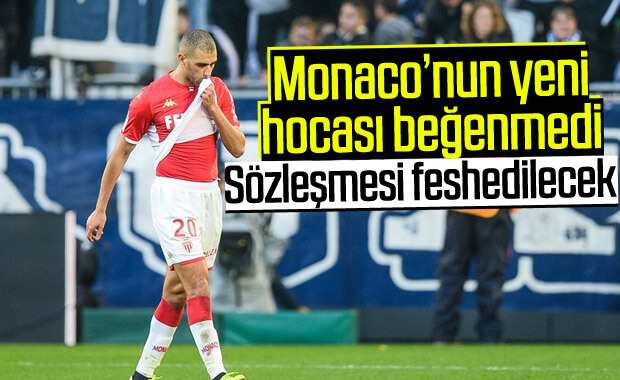 Monaco, Islam Slimani'yi gönderiyor