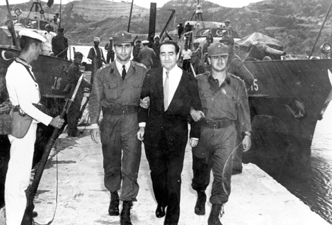 17 Eylül Adnan Menderes'in asıldığı günün yıl dönümü