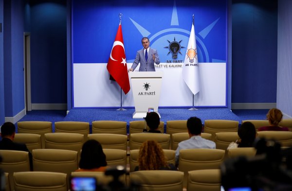AK Parti Sözcüsü Çelik: Avrupa'nın DAEŞ'i bu aşırı sağdır