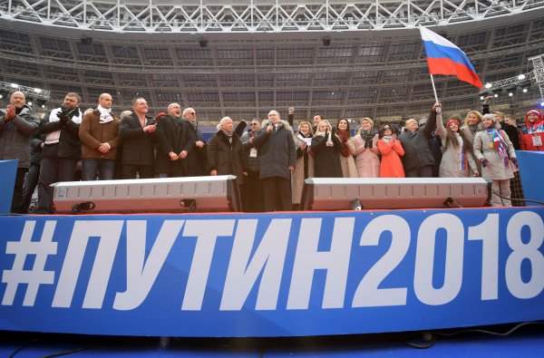 Rusya'da Putin'e destek oranı yüzde 70'i geçti