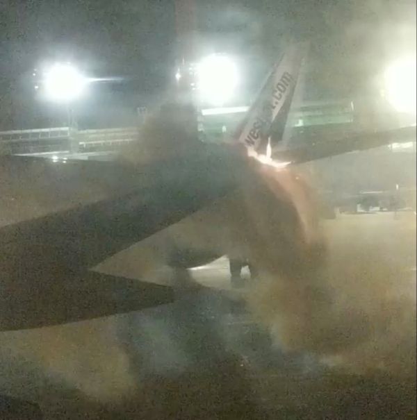 Toronto Pearson Havalimanı’nda iki uçak çarpıştı