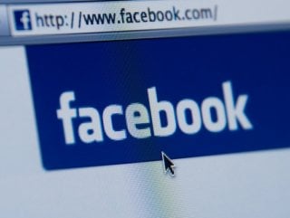 Facebook'un net karı ve geliri arttı