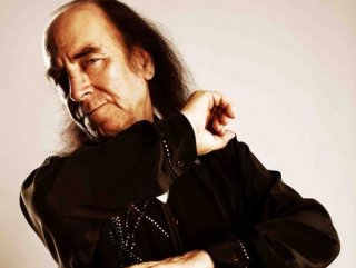 Erkin Koray kimdir?