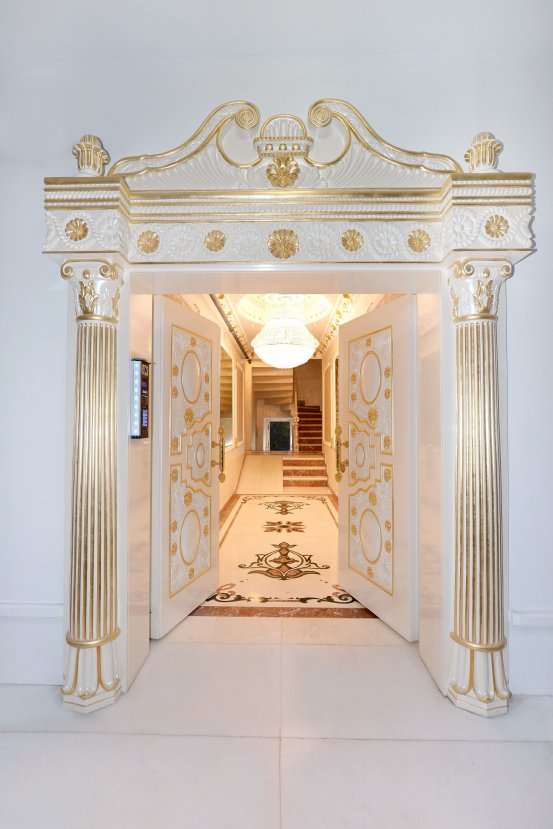 Malatya'da altın kaplamalı apartman 