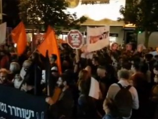 Tel Aviv’de Gazze’deki katliam protesto edildi