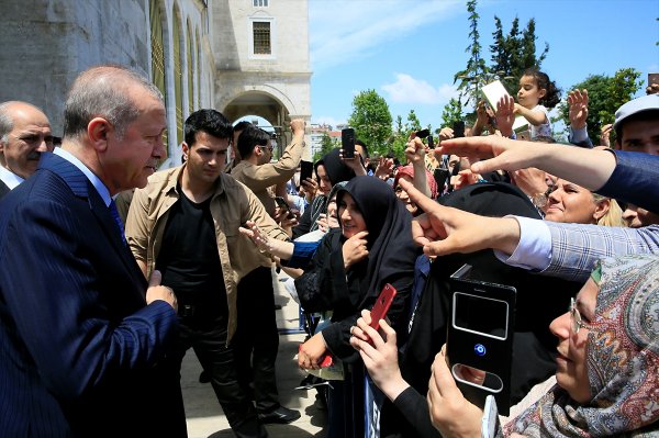 Erdoğan, Fatih Sultan Mehmet Türbesi'nin açılışını yaptı