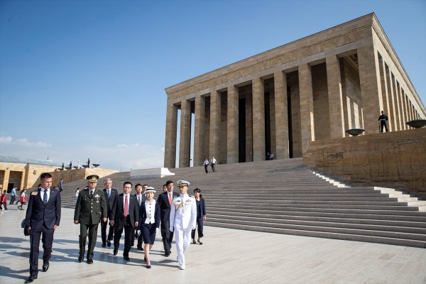 Japonya Prensesi Mikasa Anıtkabir'i ziyaret etti