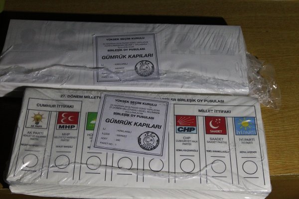 Sınır kapılarında oy verme işlemi başladı