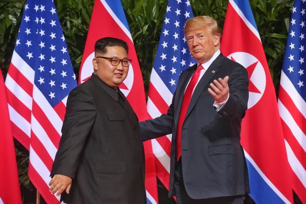 Trump ile Kim Jong-Un'un tarihi buluşması