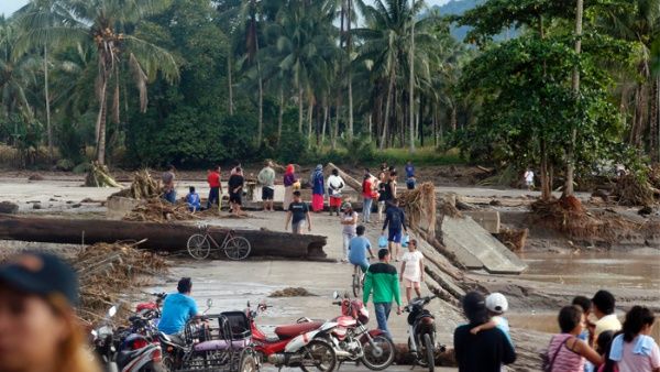 Vietnam'da 1 milyon kişi Tembin Tayfunu'ndan kaçıyor