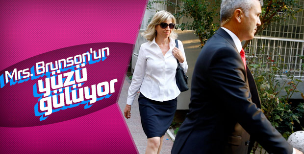Papaz Brunson'un eşi duruşma için yola çıktı