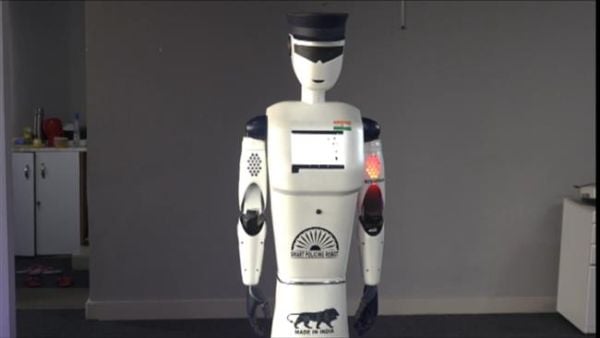 Hintli firma robot polis tasarladı