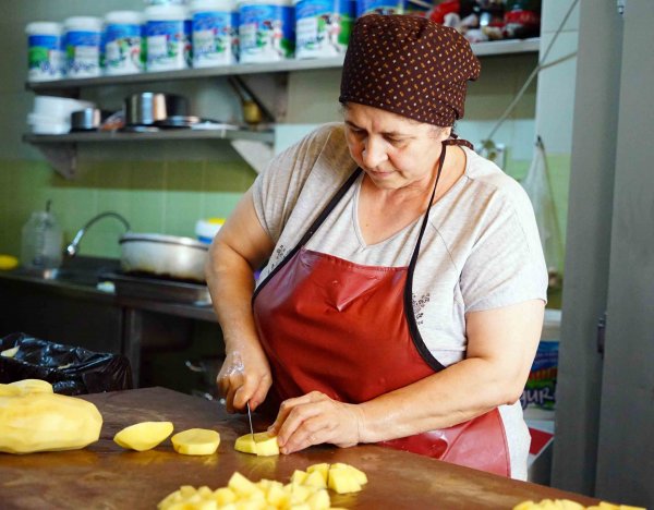 Kastamonu'da bulaşıkçı olarak başladığı yerin sahibi oldu