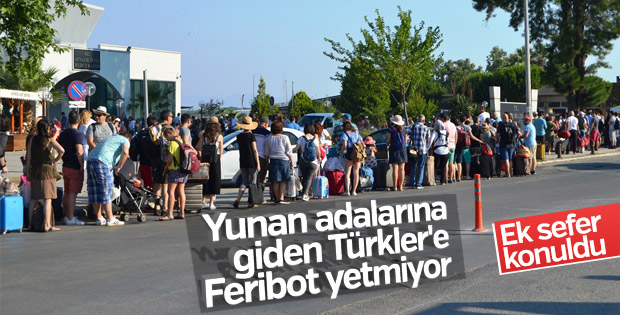 Yunanistan'ın Midilli Adası'na tatilci akını