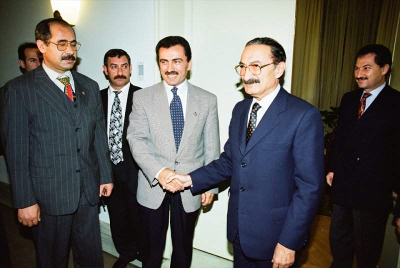 BBP Genel Başkanı Muhsin Yazıcıoğlu 15 Temmuz 1994'te basın toplantısı düzenledi.
