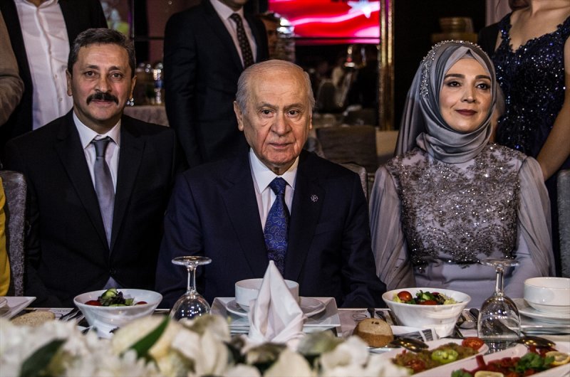 Devlet Bahçeli kirve oldu